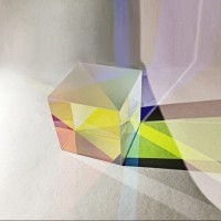 什么是合色棱鏡？它對投影儀有哪些作用？